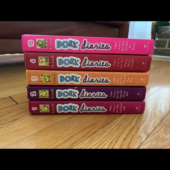 Dork Diaries book set - Vol 1,2,3,6 & 10 - Picture 2 of 3